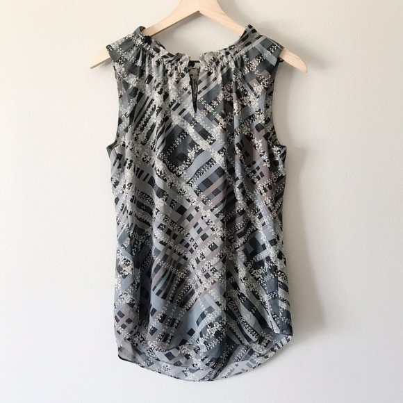 Cabi Women's  Sleeveless Patterned Top size Small - Picture 6 of 6
